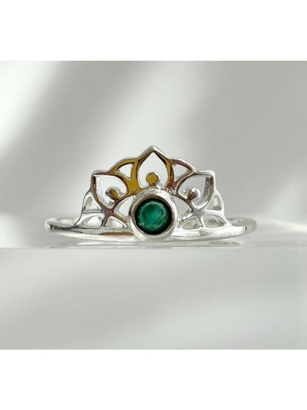 Lotus Openwork Crown Green Emerald Sterling Silver 925 Vintage Ring - sz 7